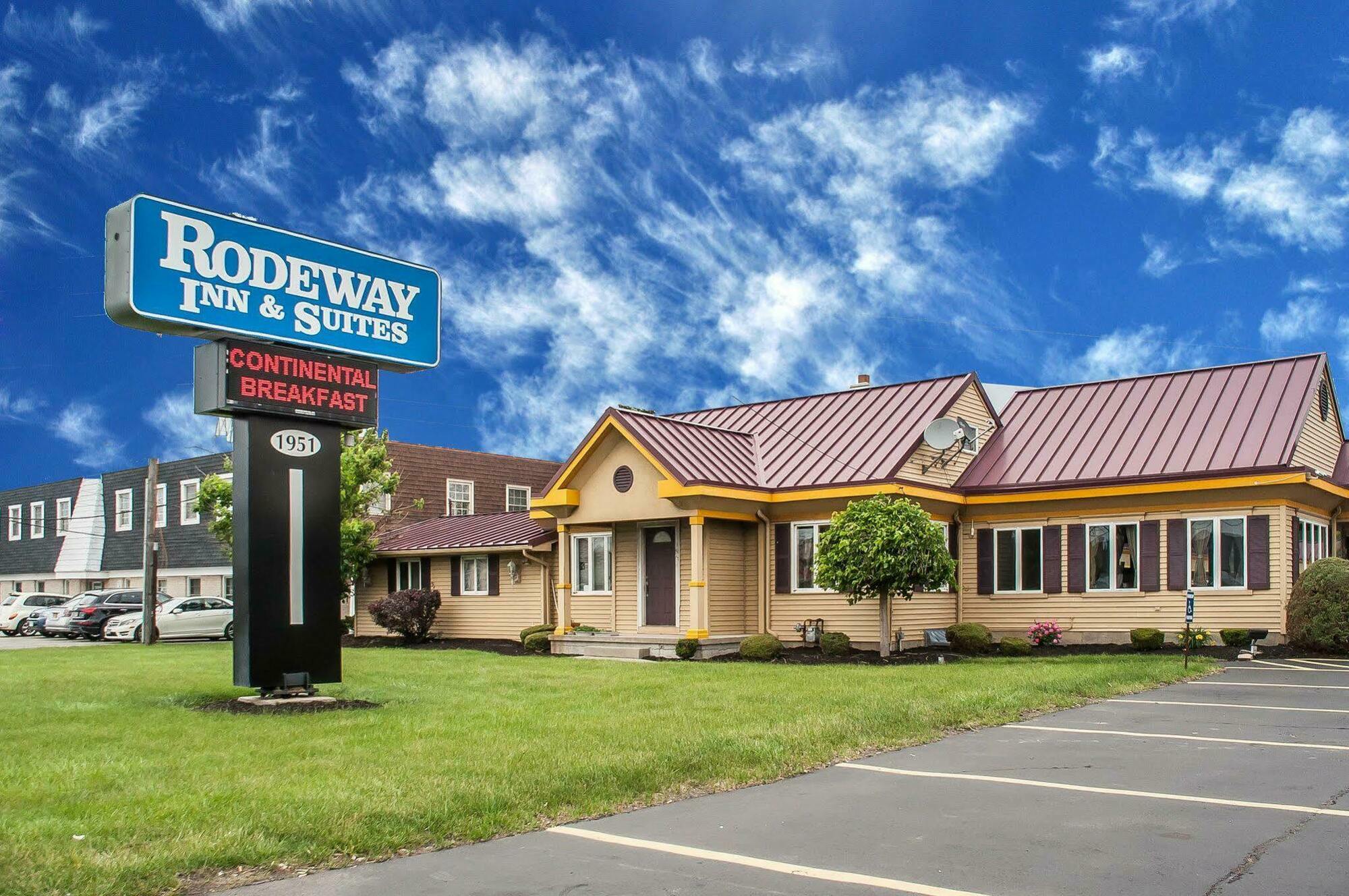 Amherst Inn & Suites Екстериор снимка